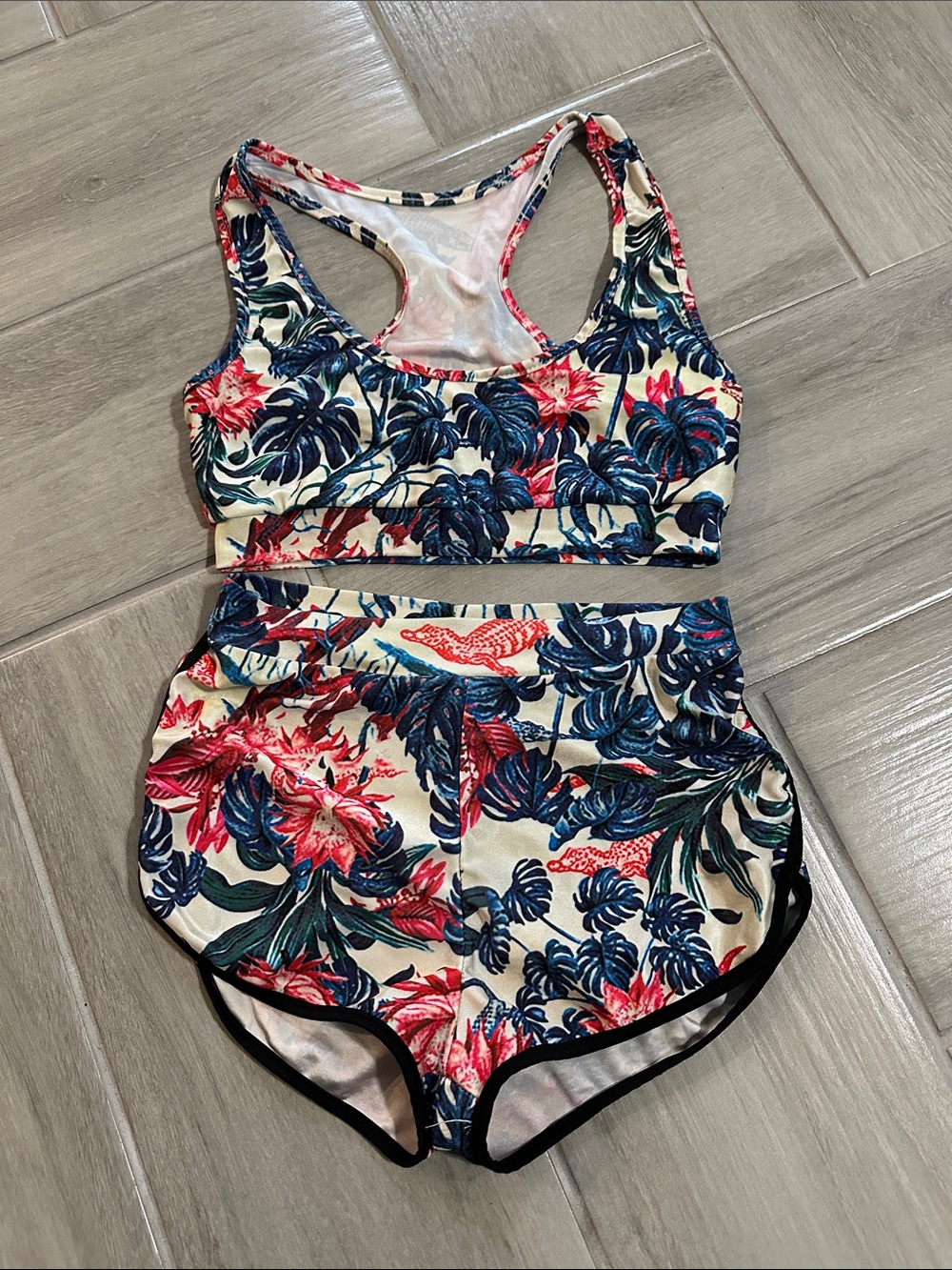 Women’s S  Tropical Floral Two-Piece Swim Set - Work Out 🏋️